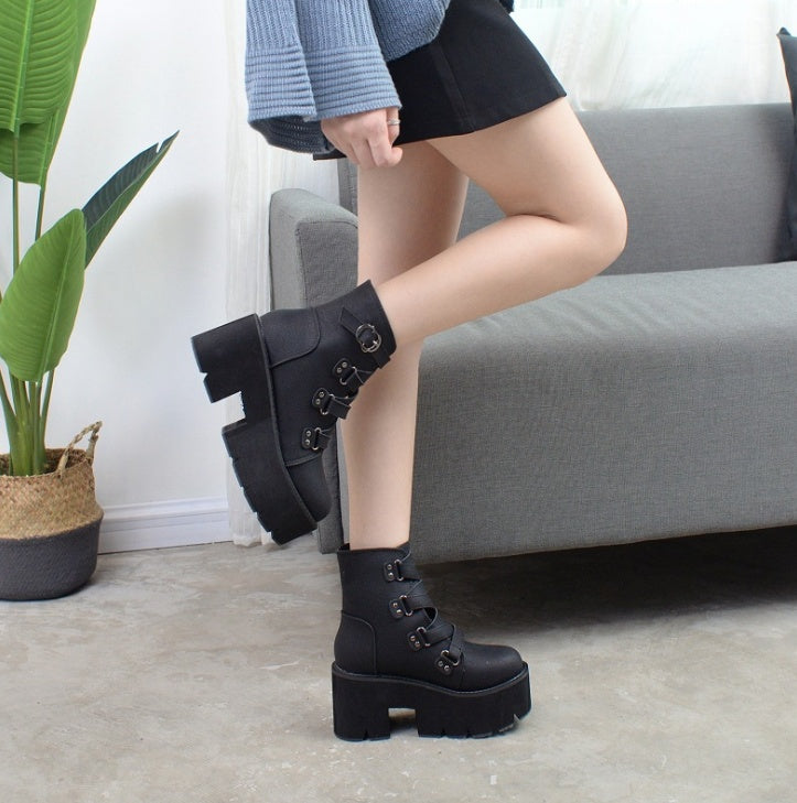 "Too Cute" Ladies Boot, Not Enough Sizes But I Had To List These.